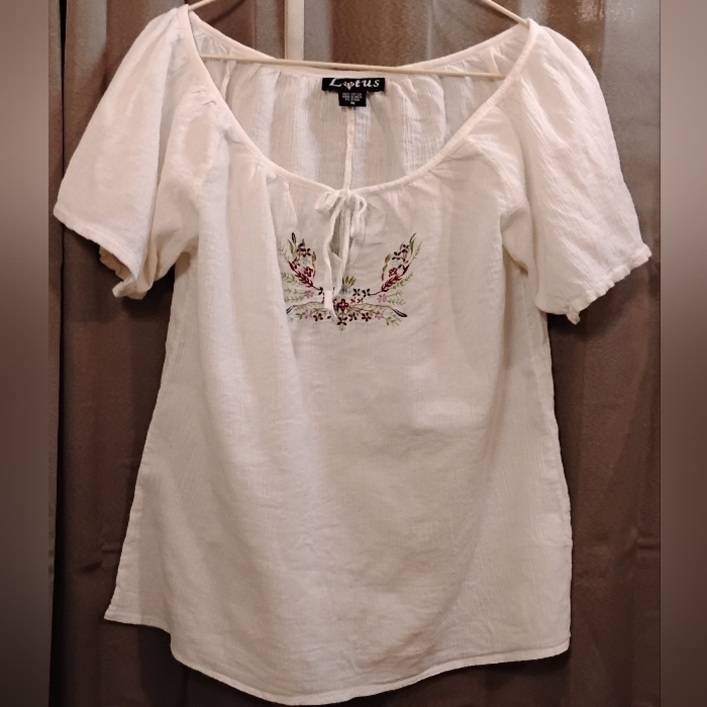 White Cotton Lotus Shirt Sleeve Shirt Size M